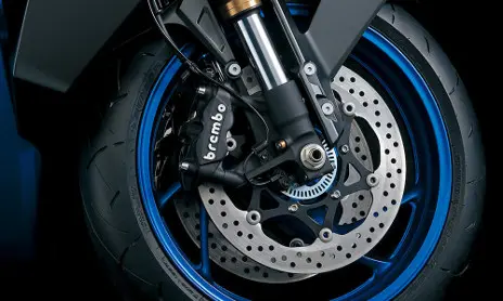 suzuki-gsx-3